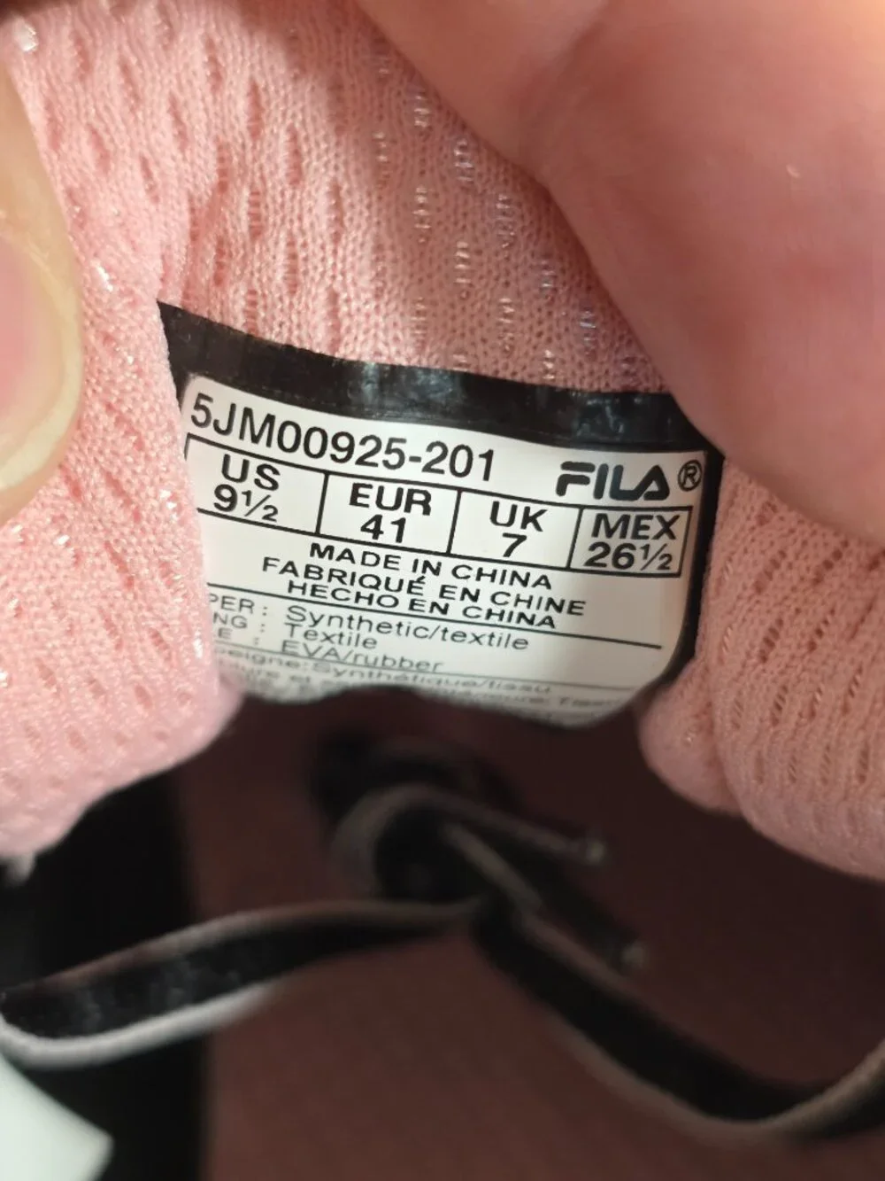 FILA Evergrand TR 21.5 Women’s 9.5 Gray Black Pink Trail Running Shoes